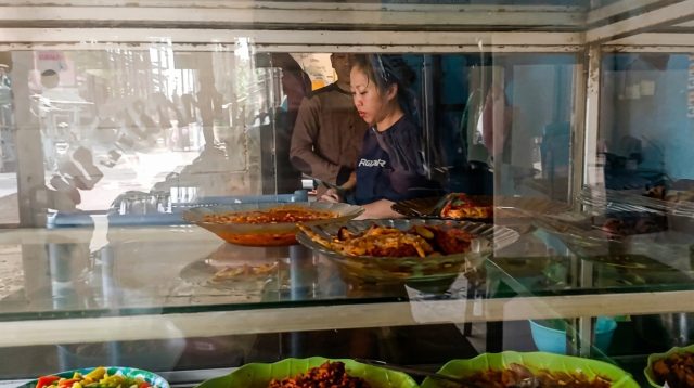Pengusaha warung nasi Kota Depok