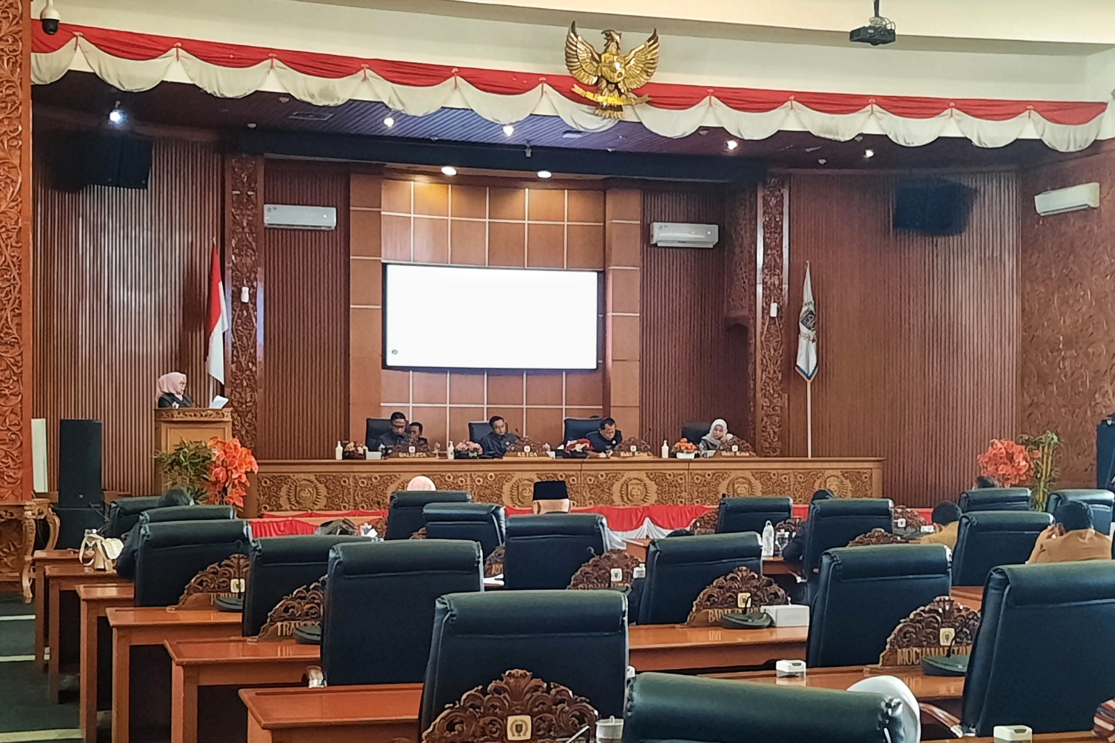 UHC rapat paripurna DPRD Kota Depok