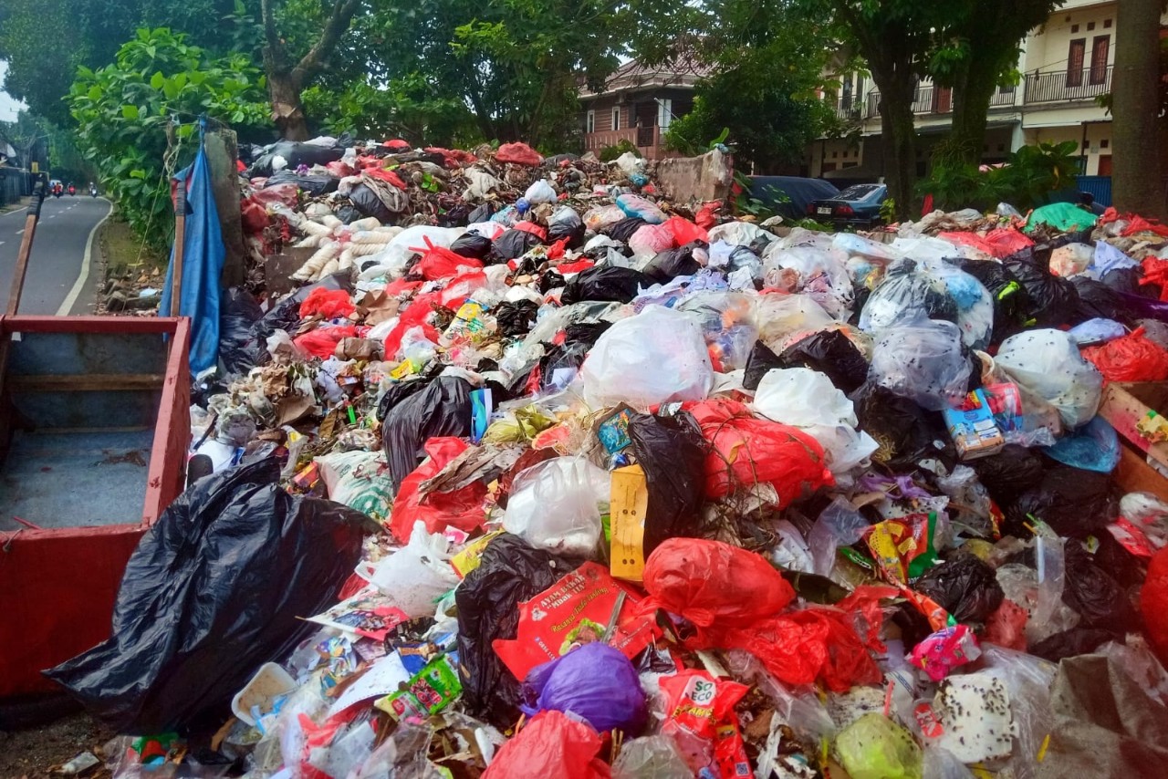 Tumpukan sampah Kota Depok