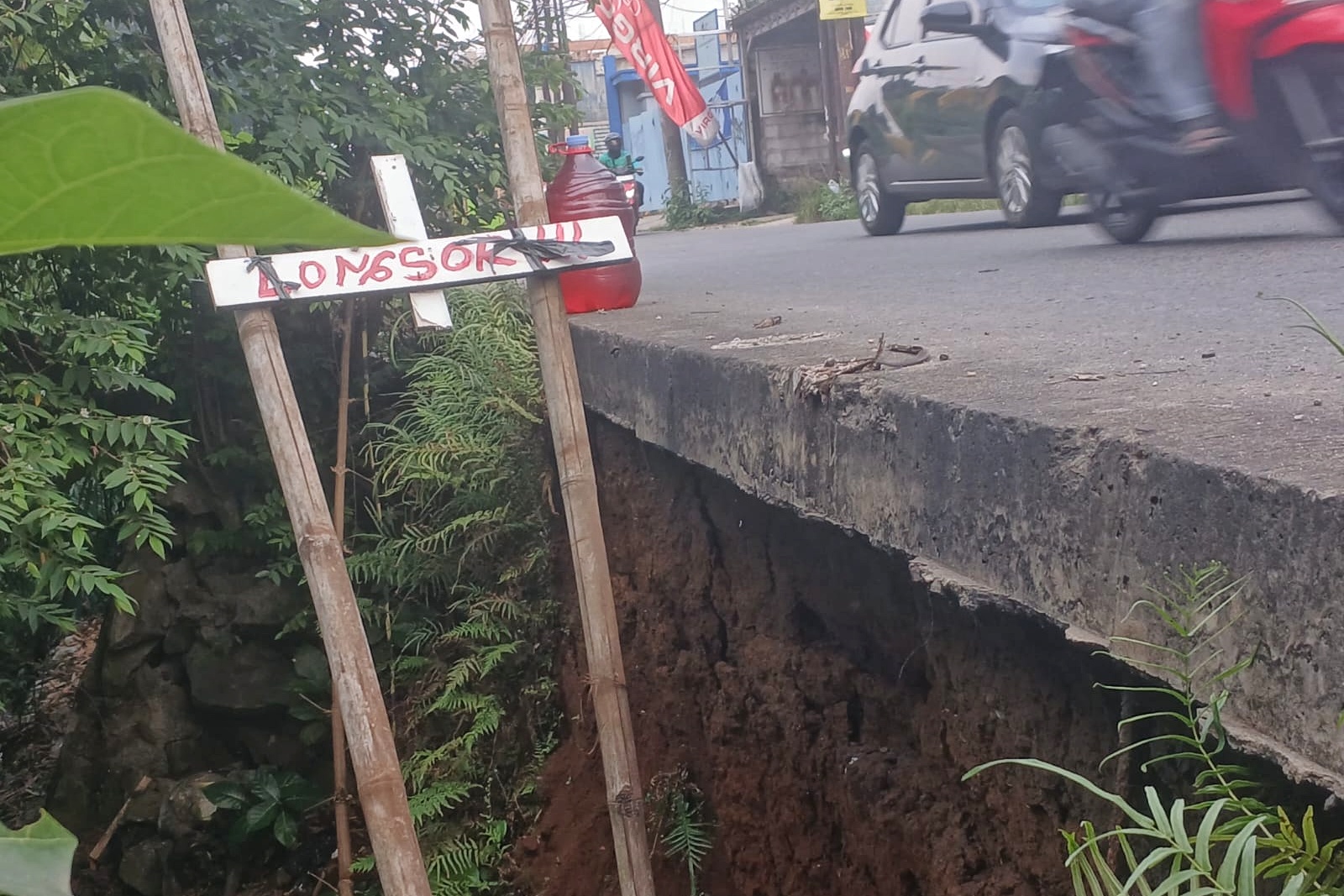 Longsor Grogol Kota Depok
