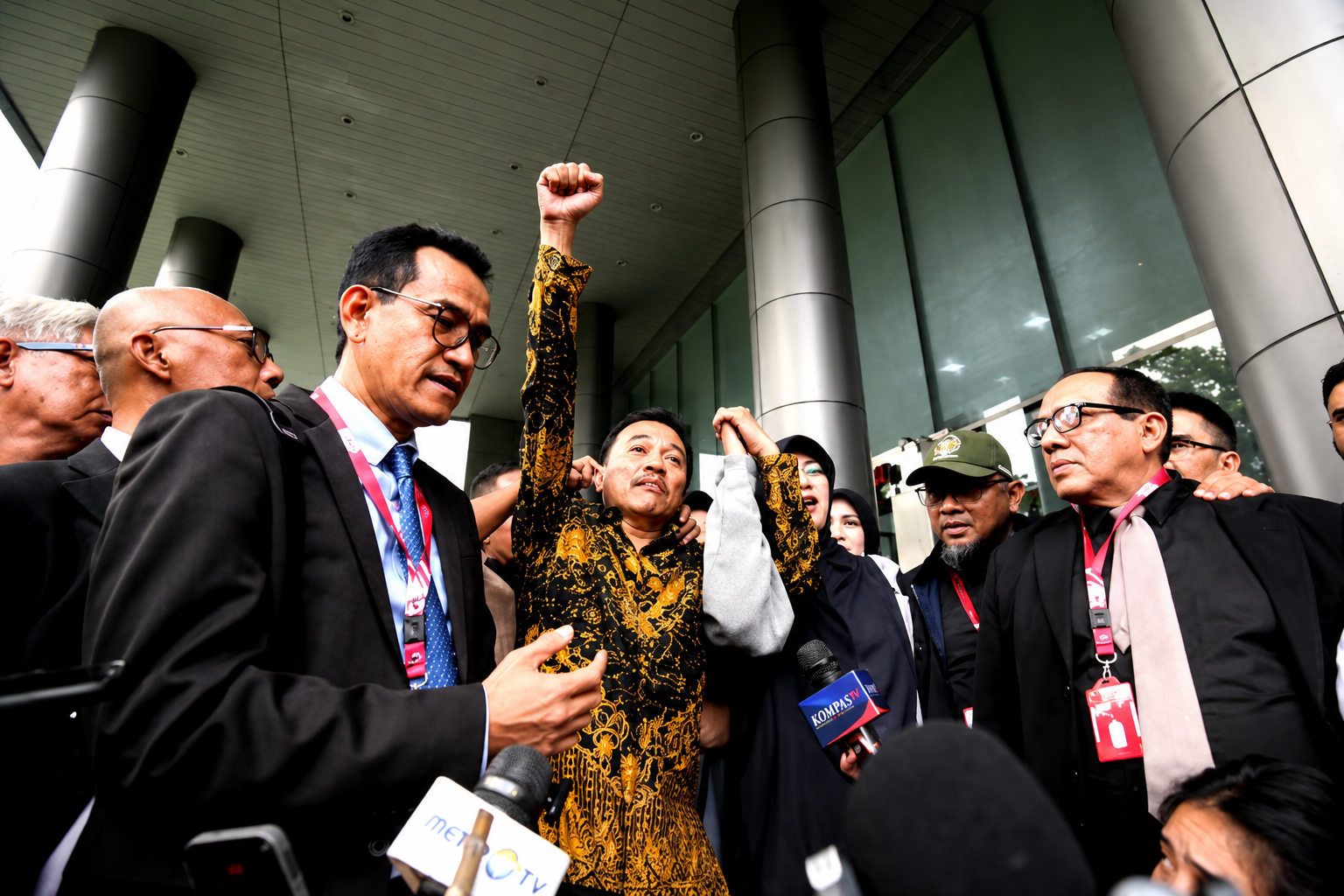 Roy Suryo dan dr Tifa